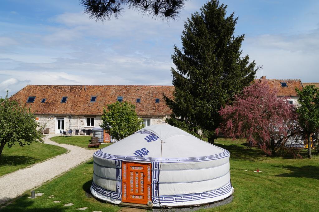 Yourte Nomade-Lodge Les Ecrennes Bilik gambar