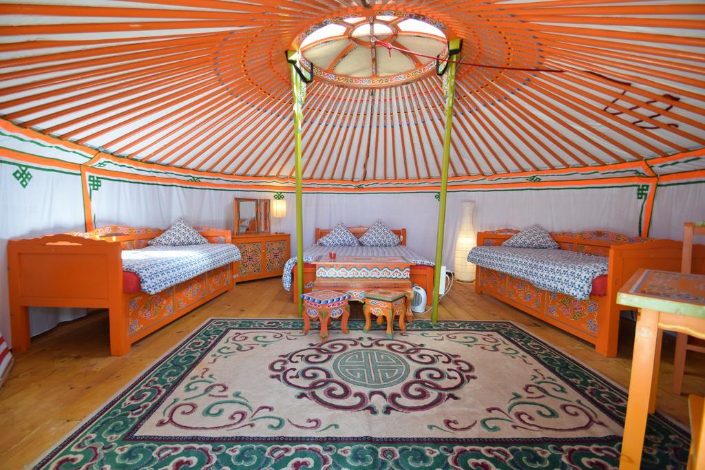 Yourte Nomade-Lodge Les Ecrennes Luaran gambar