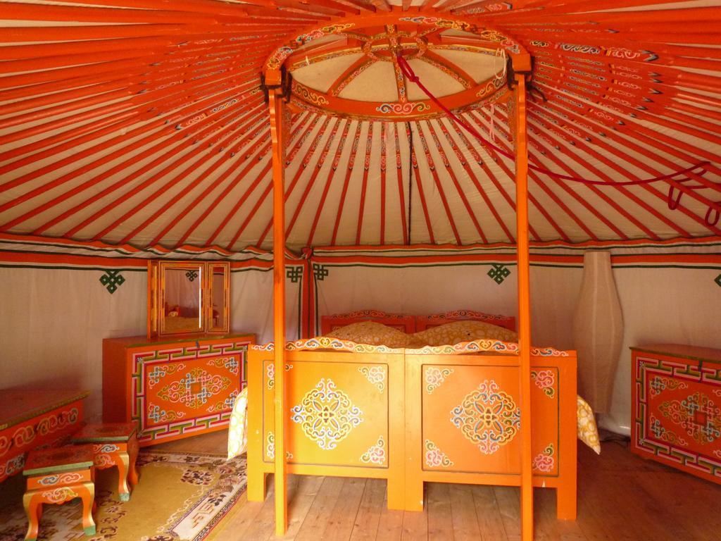 Yourte Nomade-Lodge Les Ecrennes Luaran gambar